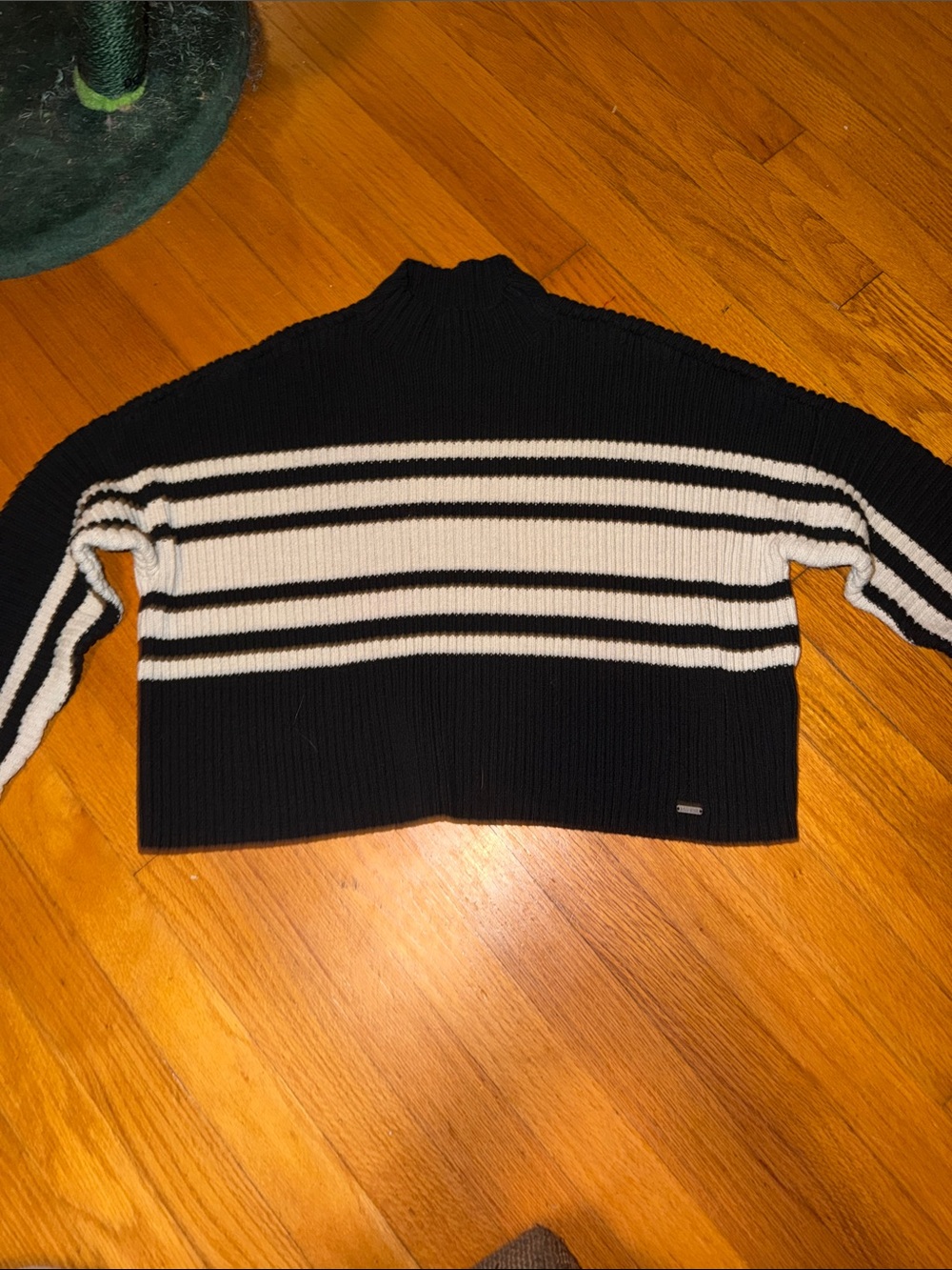 Black & White Striped Mock Neck Women's Sweater Hollister size medium